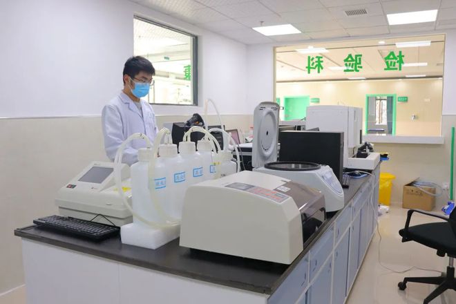 大冶市民家門口的健康守護站 又一社區衛生服務中心啟用，檢驗檢測服務再升級